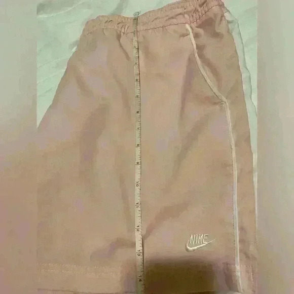 Nike women’s drawstring light pink shorts size large - Picture 15 of 16